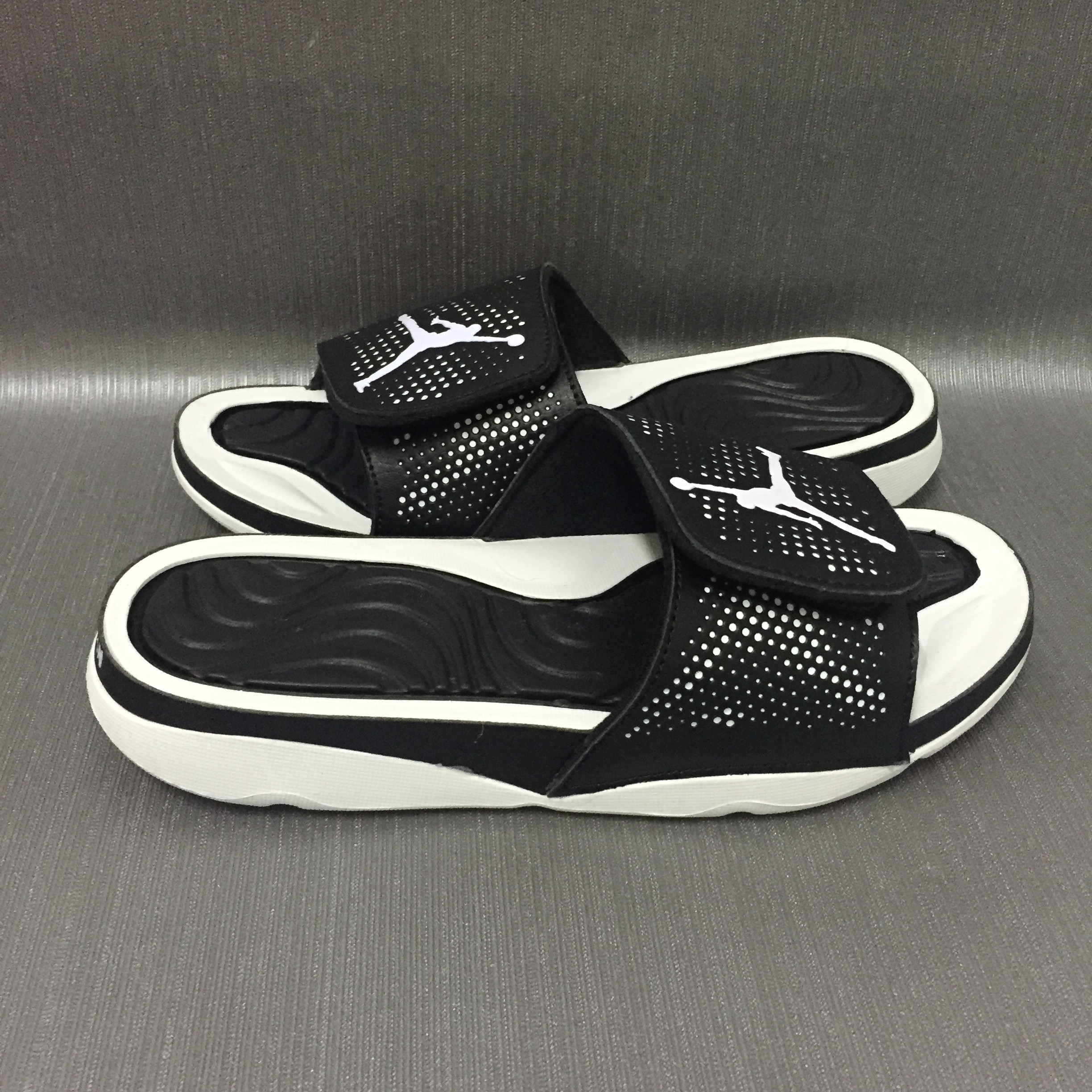 Jordans 4 Massage Hydro Black White Sandle - Click Image to Close