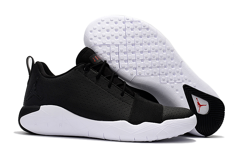 Jordans Breakthrough Version White Black Shoes