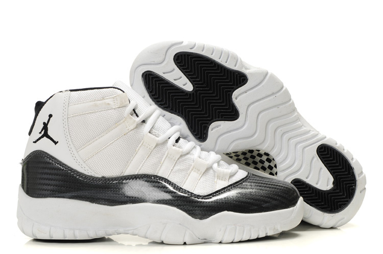 black and white jordans retro 11